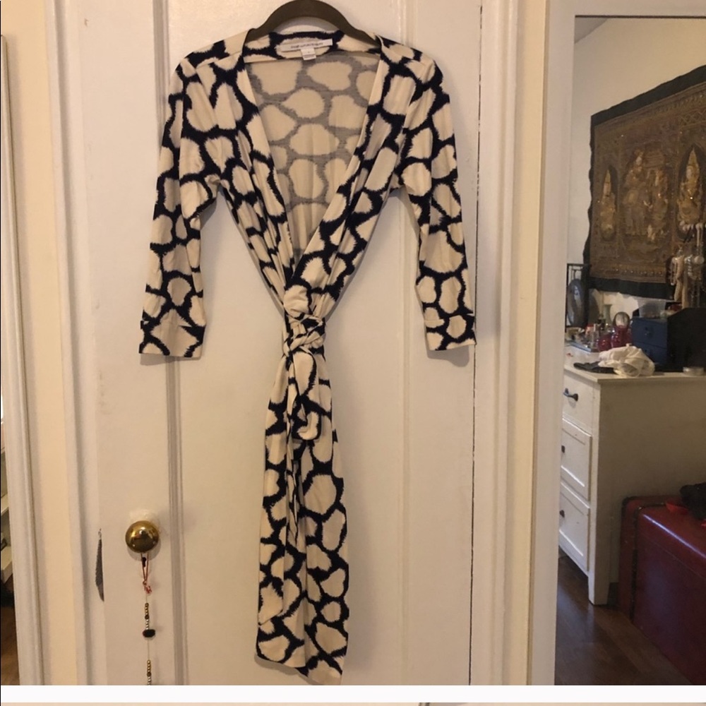 DVF